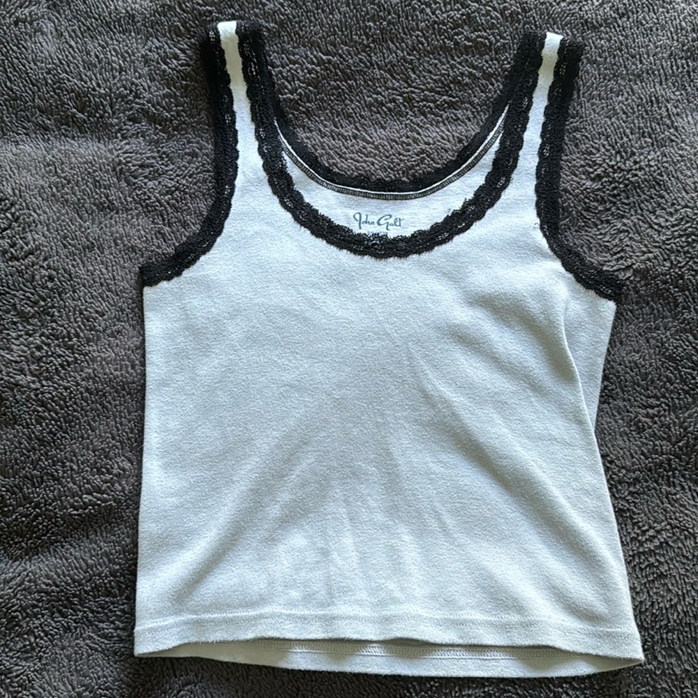 Brandy Melville John Galt Beyonca Lace Cropped Tank Top